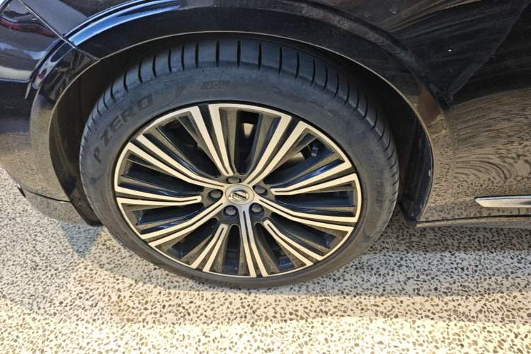 Used Volvo S90 2024 B5 Zhiyuan Luxury Edition Left Front Wheel Hub