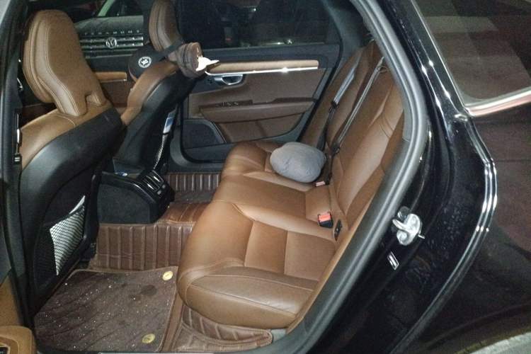 Used Volvo S90 2024 B5 Zhiyi Luxury Edition Left Rear Seat