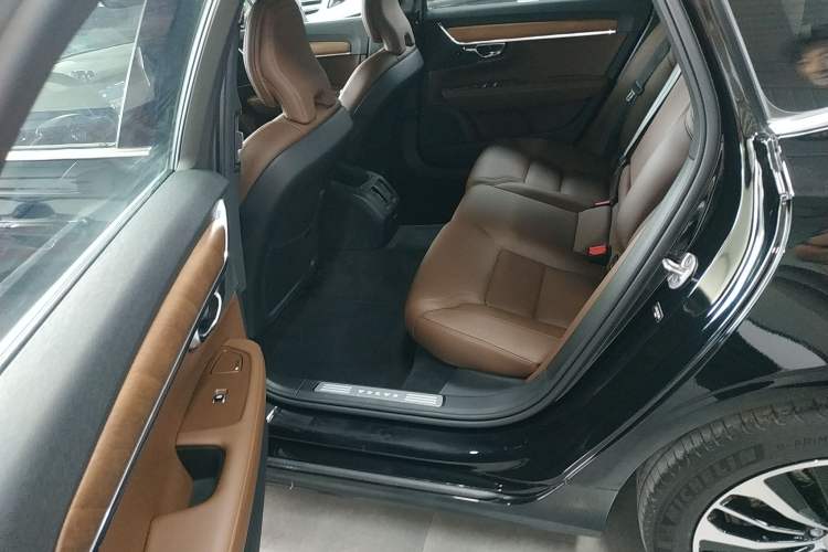 Used Volvo S90 2024 B5 Zhiyi Luxury Edition Left Rear Seat