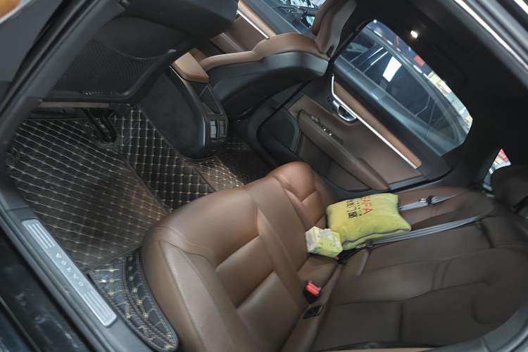 Used Volvo S90 2024 B5 Zhiyi Luxury Edition Left Rear Seat