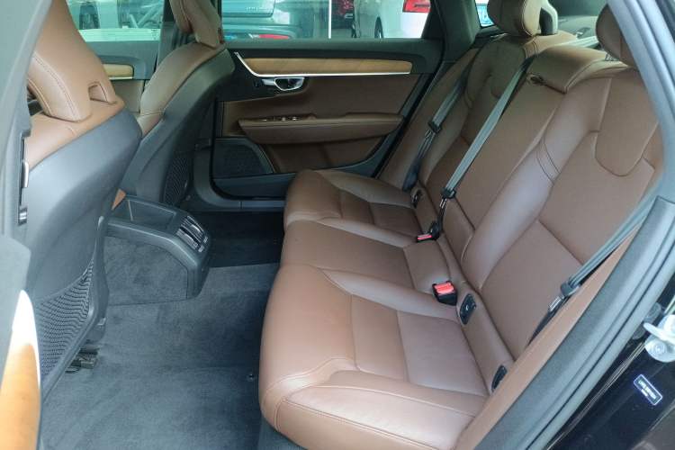 Used Volvo S90 2024 B5 Zhiyi Luxury Edition Left Rear Seat