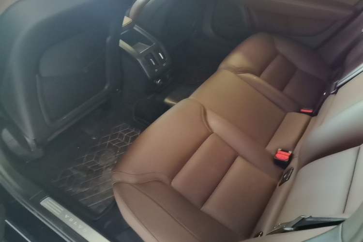 Used Volvo S90 2024 B5 Zhiyi Luxury Edition Left Rear Seat