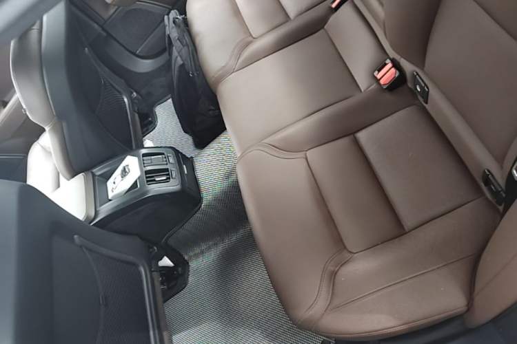 Used Volvo S90 2024 B5 Zhiyi Luxury Edition Left Rear Seat