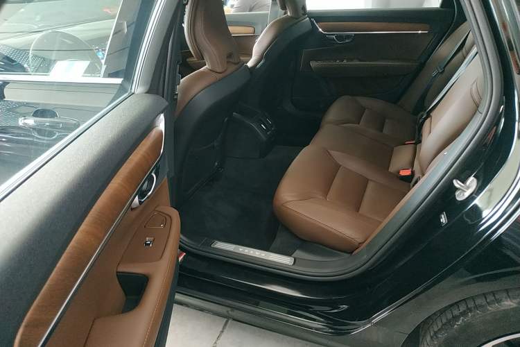 Used Volvo S90 2024 B5 Zhiyi Luxury Edition Left Rear Seat