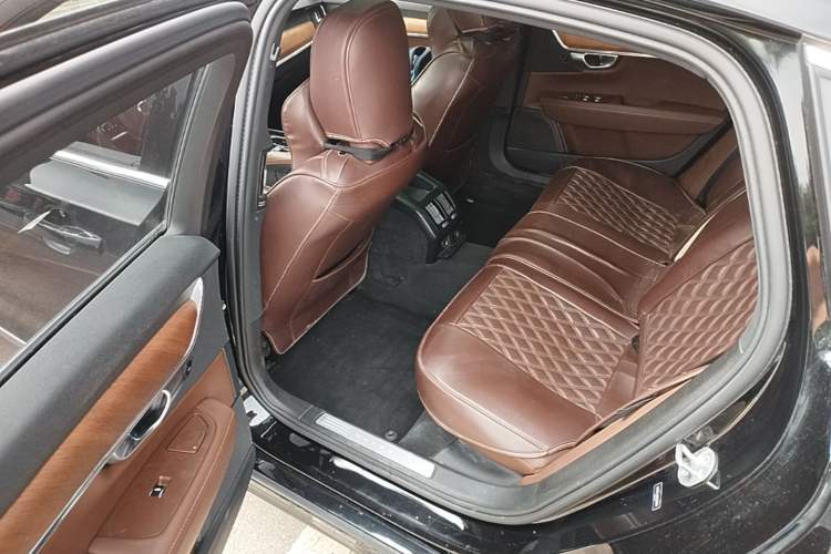 Used Volvo S90 2024 B5 Zhiyi Luxury Edition Left Rear Seat