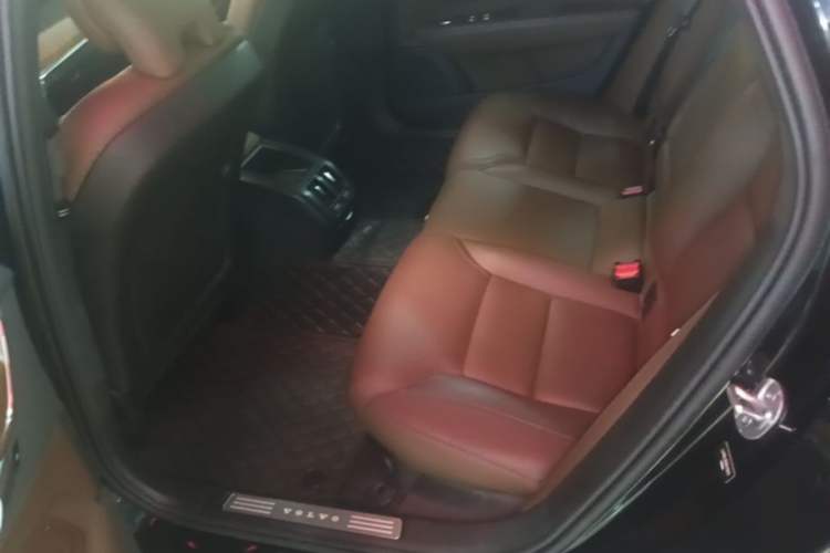 Used Volvo S90 2024 B5 Zhiyi Luxury Edition Left Rear Seat