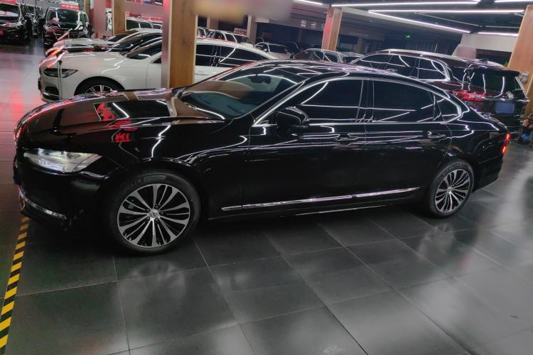 Used Volvo S90 2024 B5 Zhiyi Luxury Edition Left Side