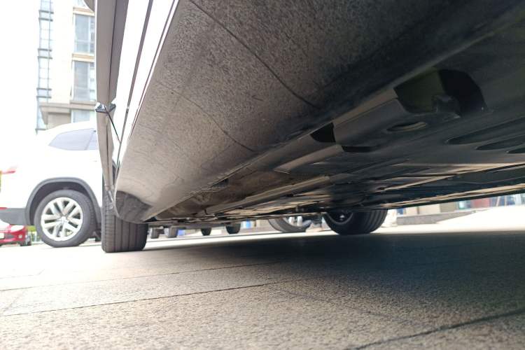 Used Volvo S90 2024 B5 Zhiyi Luxury Edition Left Side Sill
