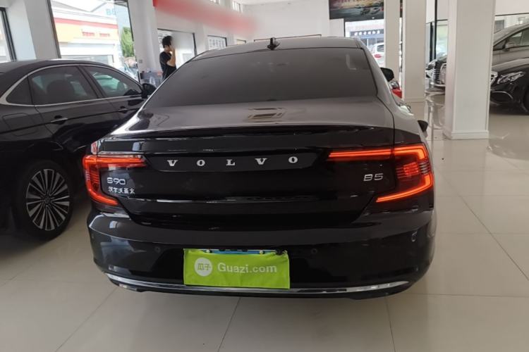 Used Volvo S90 2024 B5 Zhiyuan Luxury Edition Rear