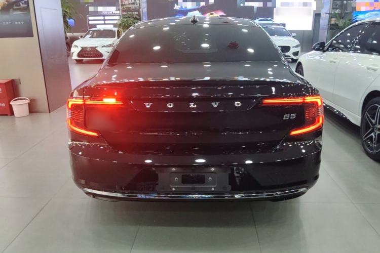 Used Volvo S90 2024 B5 Zhiyuan Luxury Edition Rear