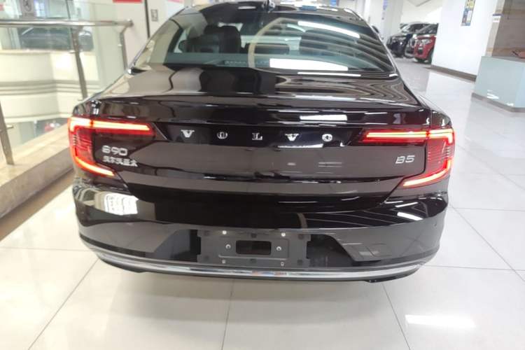 Used Volvo S90 2024 B5 Zhiyi Luxury Edition Rear
