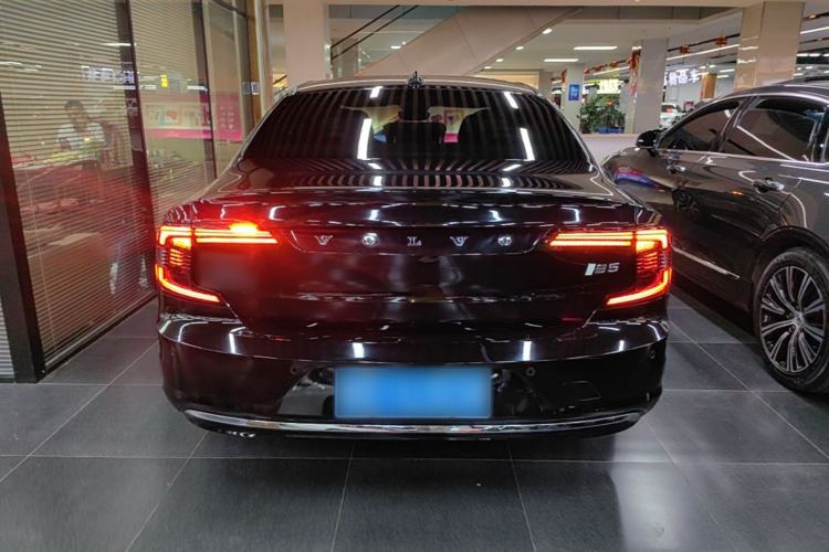 Used Volvo S90 2024 B5 Zhiyuan Luxury Edition Rear