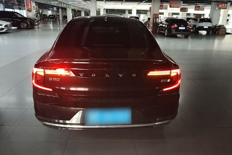 Used Volvo S90 2024 B5 Zhiyuan Luxury Edition Rear