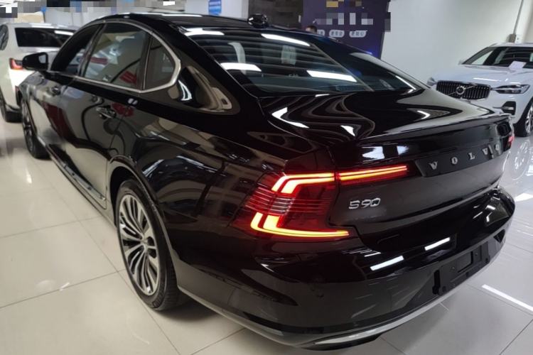 Used Volvo S90 2024 B5 Zhiyi Luxury Edition Rear Left 45 Deg
