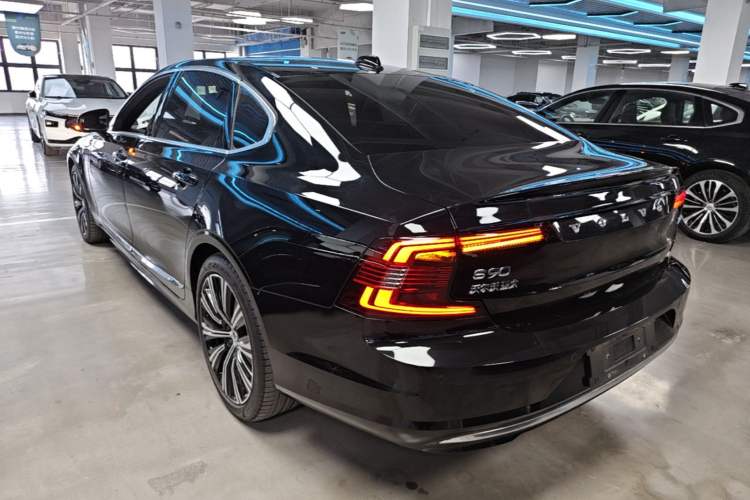 Used Volvo S90 2024 B5 Zhiyuan Luxury Edition Rear Left 45 Deg