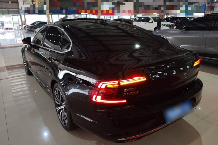 Used Volvo S90 2024 B5 Luxury Smart Edition Rear Left 45 Deg