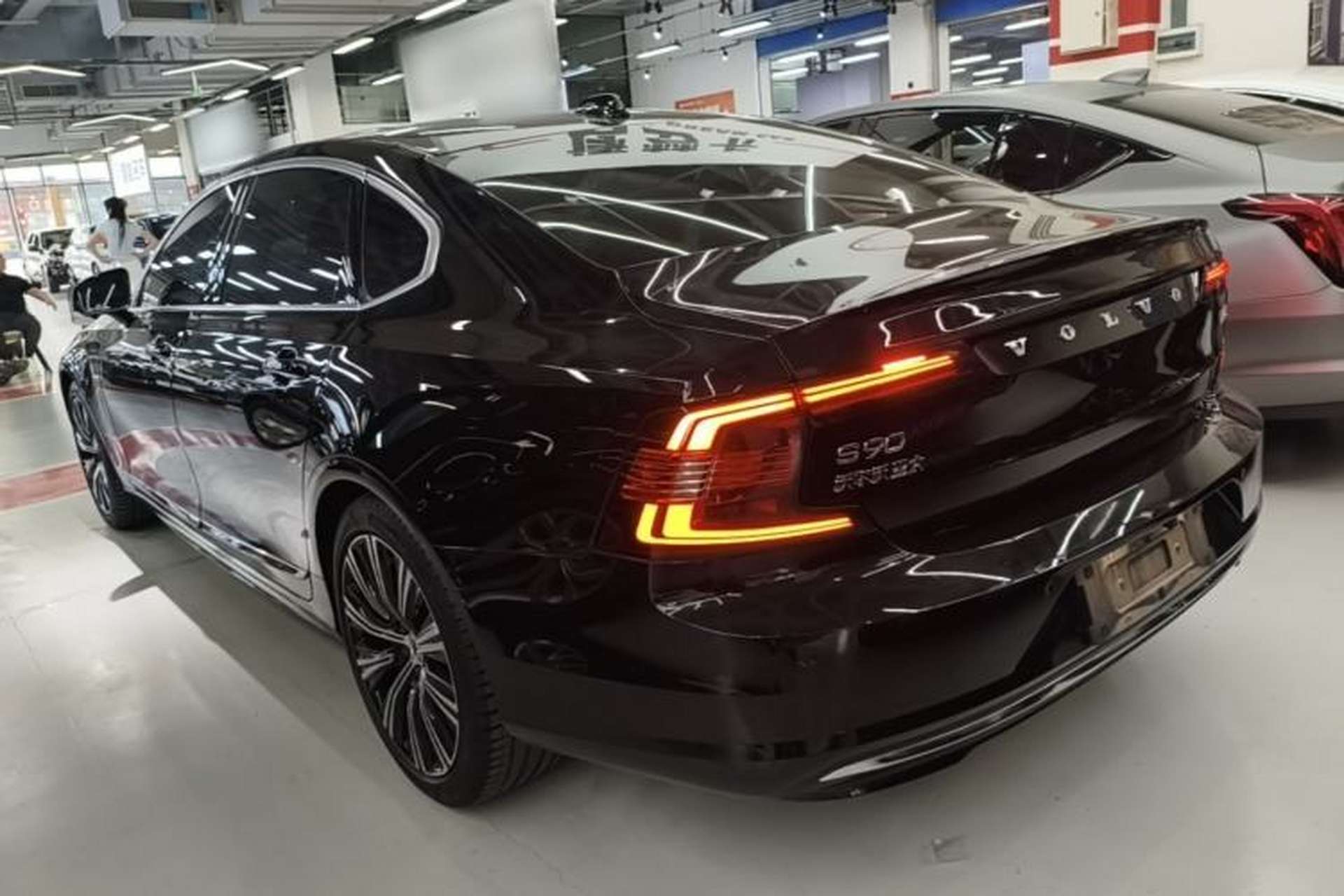Used Volvo S90 2024 B5 Zhiyuan Luxury Edition Rear Left 45 Deg