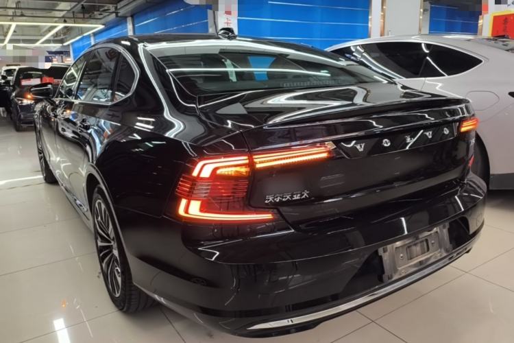 Used Volvo S90 2024 B5 Zhiyi Luxury Edition Rear Left 45 Deg