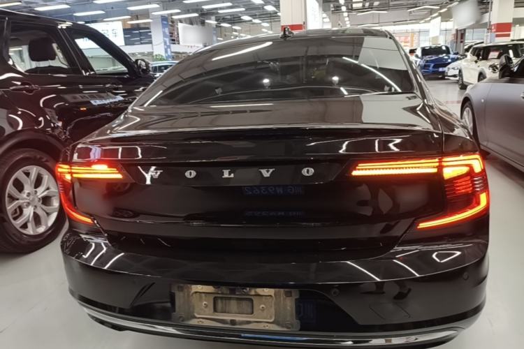 Used Volvo S90 2024 B5 Zhiyuan Luxury Edition Rear