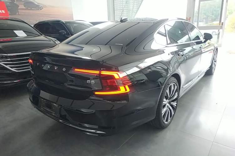 Used Volvo S90 2024 B5 Zhiyuan Luxury Edition Rear Right 45 Deg