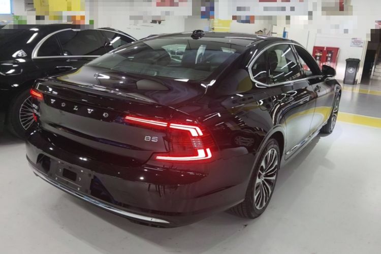 Used Volvo S90 2024 B5 Zhiyi Luxury Edition Rear Right 45 Deg