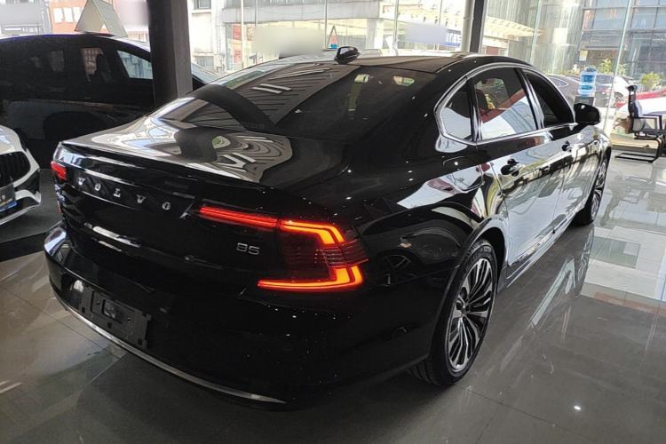 Used Volvo S90 2024 B5 Zhiyi Luxury Edition Rear Right 45 Deg