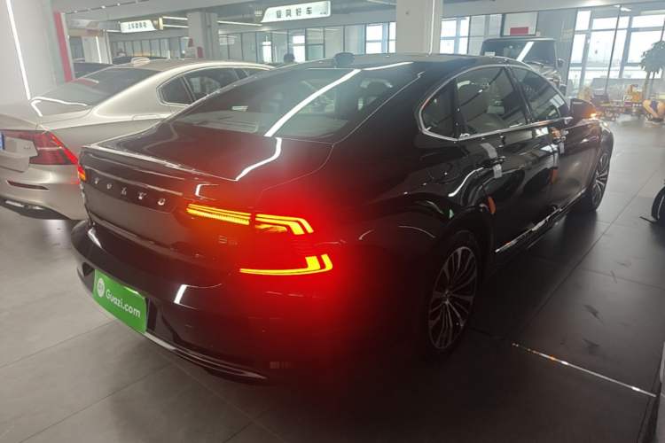 Used Volvo S90 2024 B5 Zhiyi Luxury Edition Rear Right 45 Deg