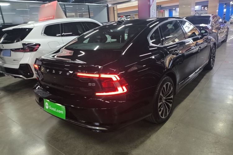 Used Volvo S90 2024 B5 Zhiyi Luxury Edition Rear Right 45 Deg