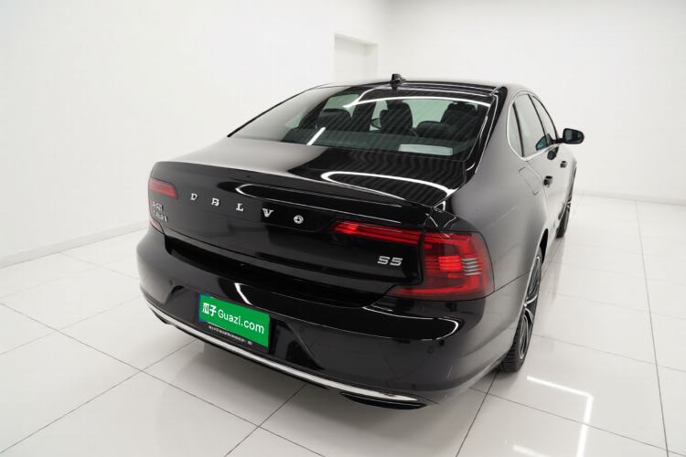 Used Volvo S90 2024 B5 Zhiyi Luxury Edition Rear Right 45 Deg