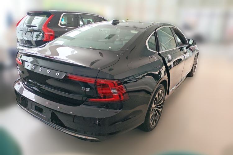 Used Volvo S90 2024 B5 Zhiyi Luxury Edition Rear Right 45 Deg