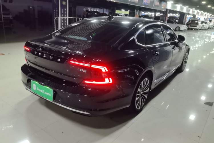 Used Volvo S90 2024 B5 Zhiyi Luxury Edition Rear Right 45 Deg