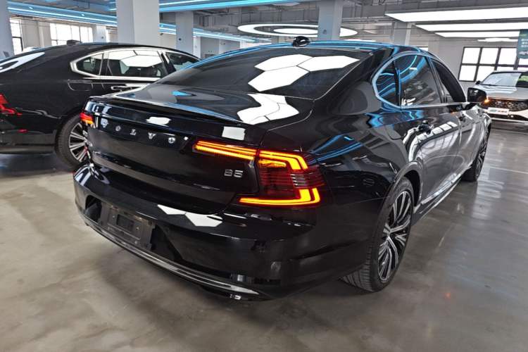 Used Volvo S90 2024 B5 Zhiyuan Luxury Edition Rear Right 45 Deg