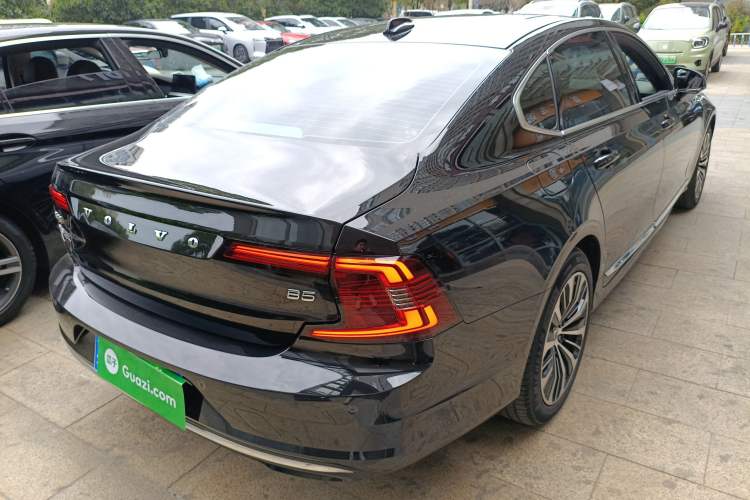 Used Volvo S90 2024 B5 Zhiyi Luxury Edition Rear Right 45 Deg