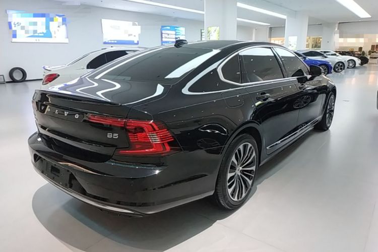 Used Volvo S90 2024 B5 Zhiyi Luxury Edition Rear Right 45 Deg