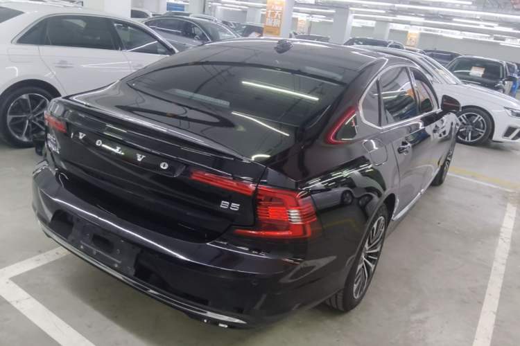 Used Volvo S90 2024 B5 Zhiyi Luxury Edition Rear Right 45 Deg