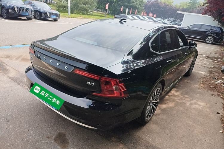 Used Volvo S90 2024 B5 Zhiyi Luxury Edition Rear Right 45 Deg