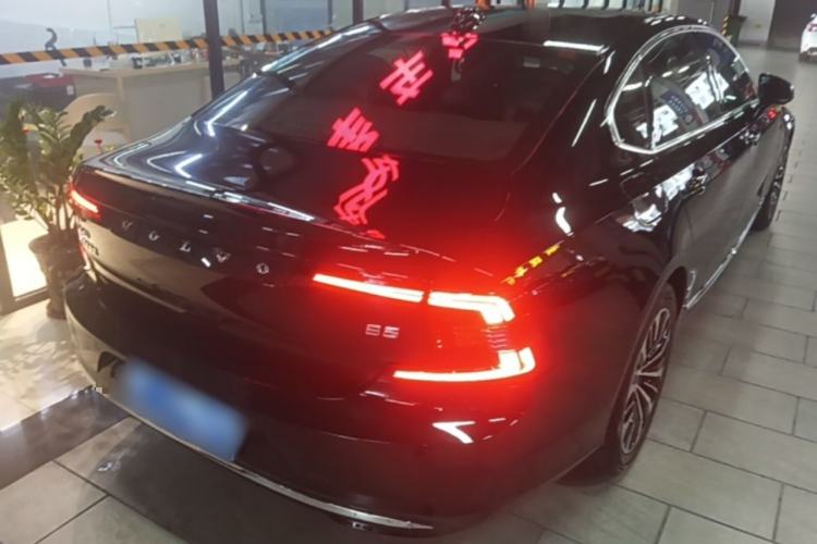 Used Volvo S90 2024 B5 Zhiyi Luxury Edition Rear Right 45 Deg