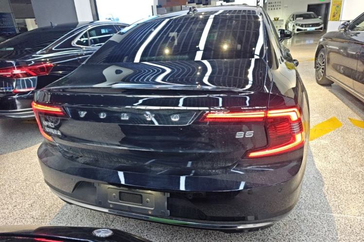 Used Volvo S90 2024 B5 Zhiyuan Luxury Edition Rear