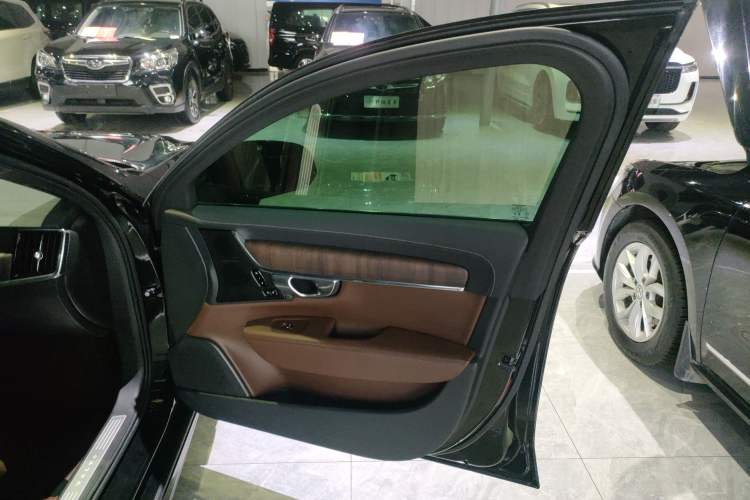 Used Volvo S90 2024 B5 Zhiyuan Luxury Edition Right Front Door Interior