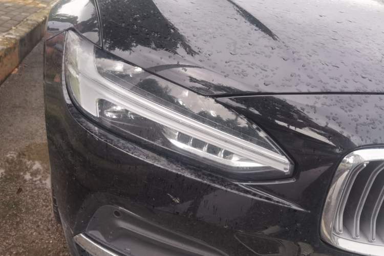 Used Volvo S90 2024 B5 Zhiyuan Luxury Edition Right Front Headlight