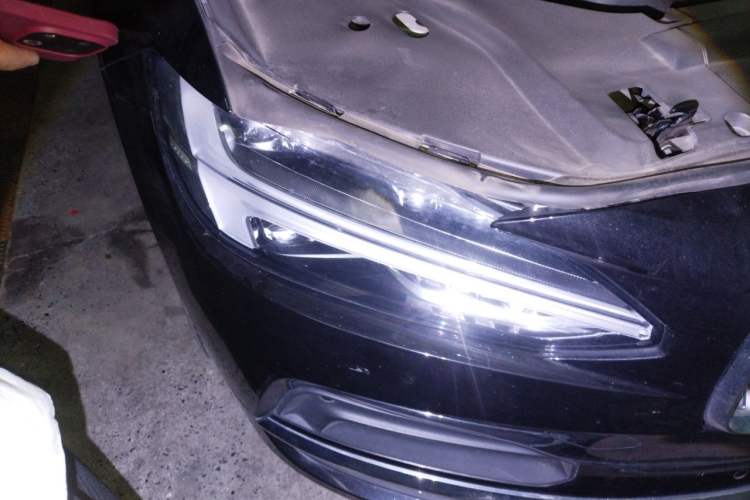 Used Volvo S90 2024 B5 Zhiyuan Luxury Edition Right Front Headlight