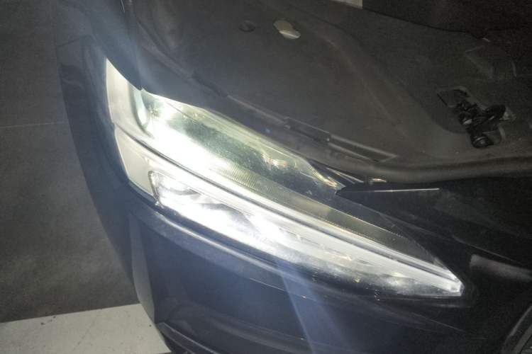 Used Volvo S90 2024 B5 Zhiyuan Luxury Edition Right Front Headlight