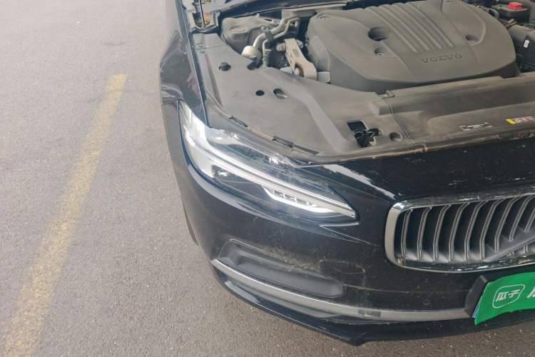 Used Volvo S90 2024 B5 Zhiyuan Luxury Edition Right Front Headlight
