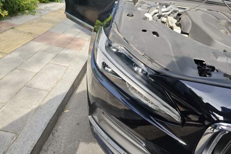 Used Volvo S90 2024 B5 Zhiyuan Luxury Edition Right Front Headlight