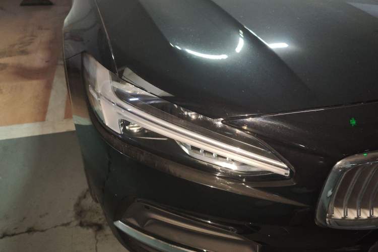 Used Volvo S90 2024 B5 Zhiyuan Luxury Edition Right Front Headlight