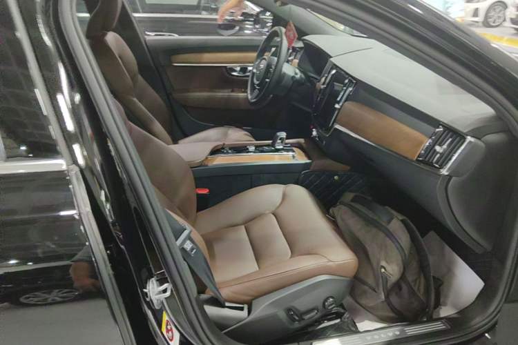 Used Volvo S90 2024 B5 Zhiyi Luxury Edition Right Front Seat
