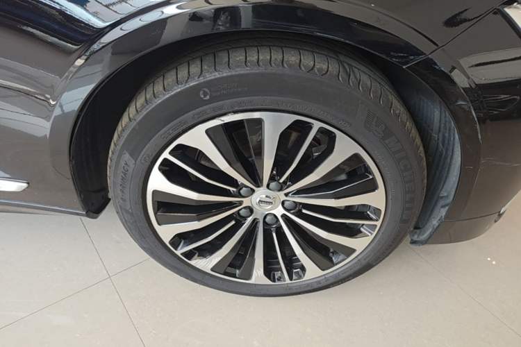 Used Volvo S90 2024 B5 Zhiyi Luxury Edition Right Front Wheel Hub