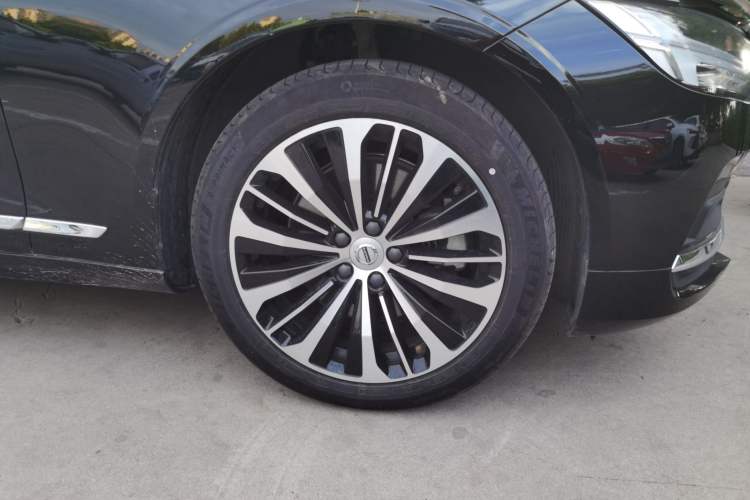 Used Volvo S90 2024 B5 Zhiyi Luxury Edition Right Front Wheel Hub