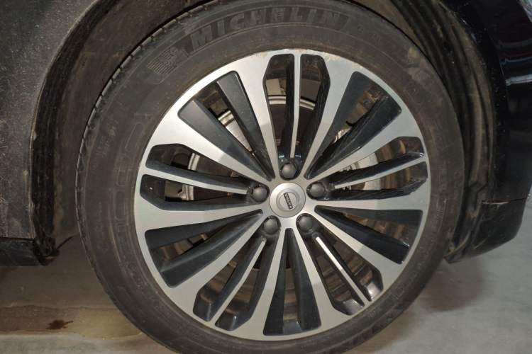 Used Volvo S90 2024 B5 Zhiyi Luxury Edition Right Front Wheel Hub
