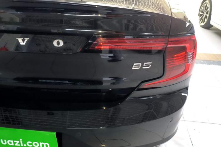 Used Volvo S90 2024 B5 Zhiyuan Luxury Edition Right Rear Taillight